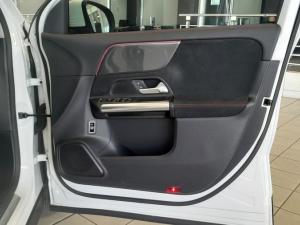 Mercedes-Benz GLA GLA200d Progressive - Image 9