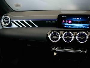Mercedes-Benz CLA CLA35 4Matic - Image 10