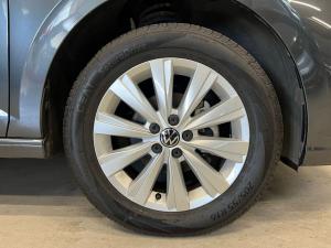 Volkswagen Polo sedan 1.6 manual - Image 6