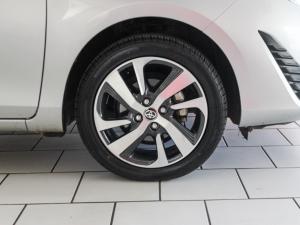 Toyota Yaris 5-door 1.0 XS - Image 12