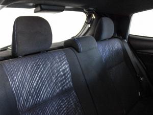 Toyota Yaris 5-door 1.0 XS - Image 16