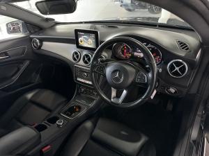 Mercedes-Benz CLA200d Urban automatic - Image 13
