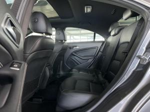 Mercedes-Benz CLA200d Urban automatic - Image 9