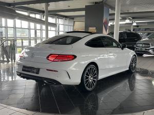 Mercedes-Benz C200 Coupe automatic - Image 2