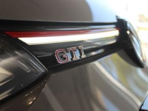 Volkswagen Golf GTI - Image 10