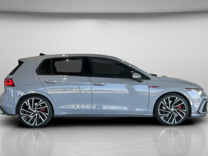 Volkswagen Golf GTI - Image 3