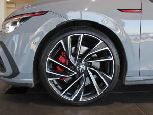 Volkswagen Golf GTI - Image 9