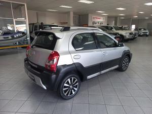 Toyota Etios Cross 1.5 Xs - Image 2