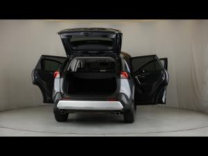 Toyota RAV4 2.0 GX-R AWD - Image 9