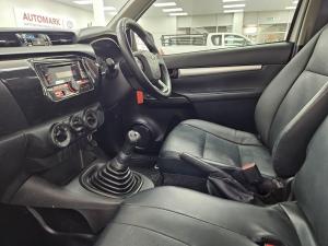 Toyota Hilux 2.0 single cab S (aircon) - Image 11