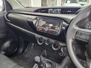 Toyota Hilux 2.0 single cab S (aircon) - Image 15