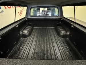 Toyota Hilux 2.4GD-6 double cab 4x4 Raider manual - Image 14