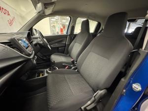 Toyota Vitz 1.0 XR manual - Image 7