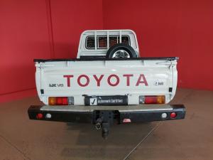 Toyota Land Cruiser 79 4.5D-4D V8 single cab LX - Image 6