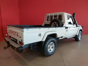 Toyota Land Cruiser 79 4.5D-4D V8 single cab LX - Image 3