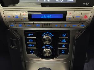 Toyota Land Cruiser Prado 3.0DT VX-L - Image 14
