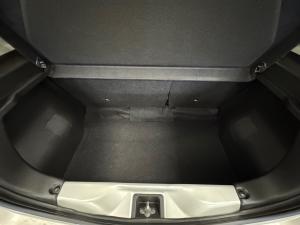 Toyota Vitz 1.0 XR manual - Image 11