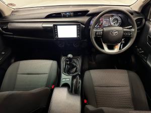 Toyota Hilux 2.4GD-6 Xtra cab Raider manual - Image 6