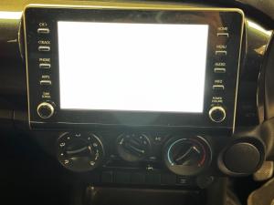 Toyota Hilux 2.4GD-6 Xtra cab Raider manual - Image 13