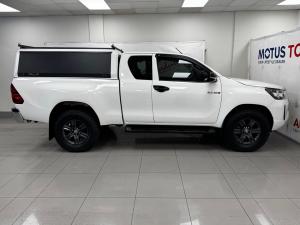 Toyota Hilux 2.4GD-6 Xtra cab Raider manual - Image 3