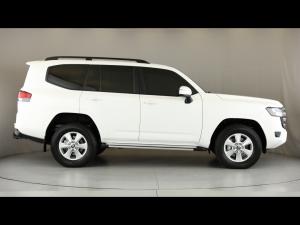 Toyota Land Cruiser 300 3.3D GX-R - Image 3