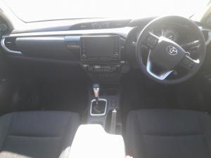 Toyota Hilux 2.8GD-6 48V double cab Raider - Image 6