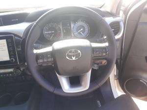 Toyota Hilux 2.8GD-6 48V double cab Raider - Image 8