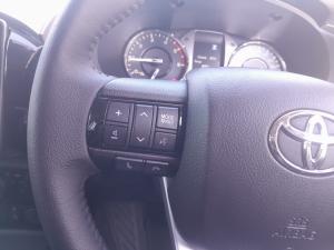 Toyota Hilux 2.8GD-6 48V double cab Raider - Image 9