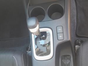 Toyota Hilux 2.8GD-6 48V double cab Raider - Image 12