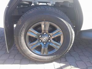Toyota Hilux 2.8GD-6 48V double cab Raider - Image 18