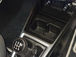 Suzuki Swift 1.2 GL - Image 10