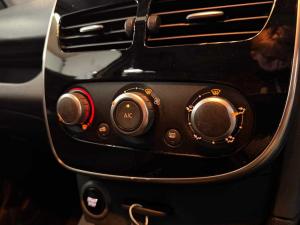 Renault Clio IV 900T Blaze LTD Edition 5-Door - Image 16