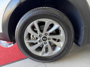 Hyundai Tucson 2.0 Premium - Image 10