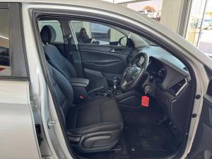 Hyundai Tucson 2.0 Premium - Image 11