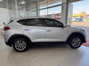 Hyundai Tucson 2.0 Premium - Image 6
