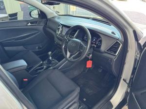 Hyundai Tucson 2.0 Premium - Image 8