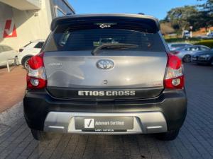 Toyota Etios Cross 1.5 Xs - Image 4