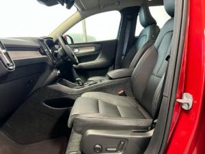 Volvo XC40 B3 Essential - Image 11