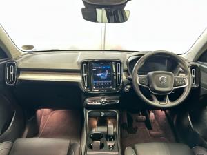 Volvo XC40 B3 Essential - Image 8