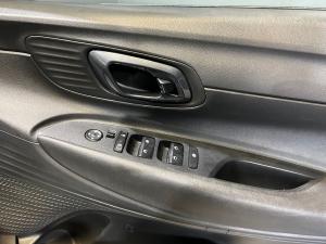 Hyundai i20 1.2 Motion - Image 19