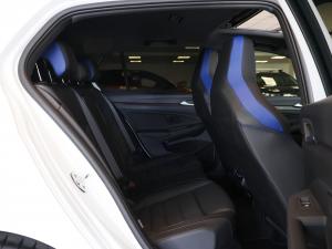 Volkswagen Golf R - Image 13