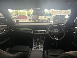 Alfa Romeo Stelvio 2.0T Veloce Q4 - Image 10