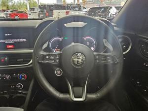 Alfa Romeo Stelvio 2.0T Veloce Q4 - Image 14