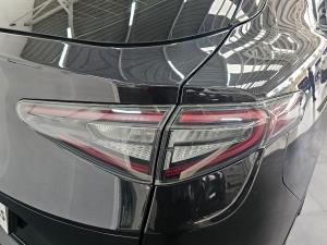 Alfa Romeo Stelvio 2.0T Veloce Q4 - Image 18