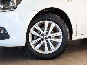 Volkswagen Polo Vivo hatch 1.6 Comfortline auto - Image 4
