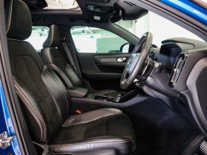 Volvo XC40 T3 R-Design auto - Image 15