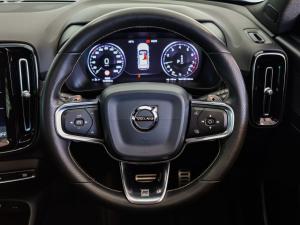Volvo XC40 T3 R-Design auto - Image 6