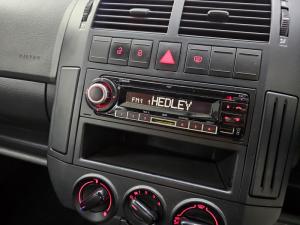 Volkswagen Polo Vivo hatch 1.6 Comfortline - Image 8