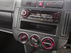 Volkswagen Polo Vivo hatch 1.6 Comfortline - Image 9