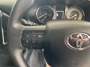 Toyota Hilux 2.4GD-6 single cab Raider manual - Image 11